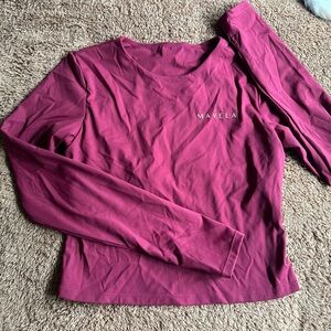 Women's burgundy Long Sleeve Top